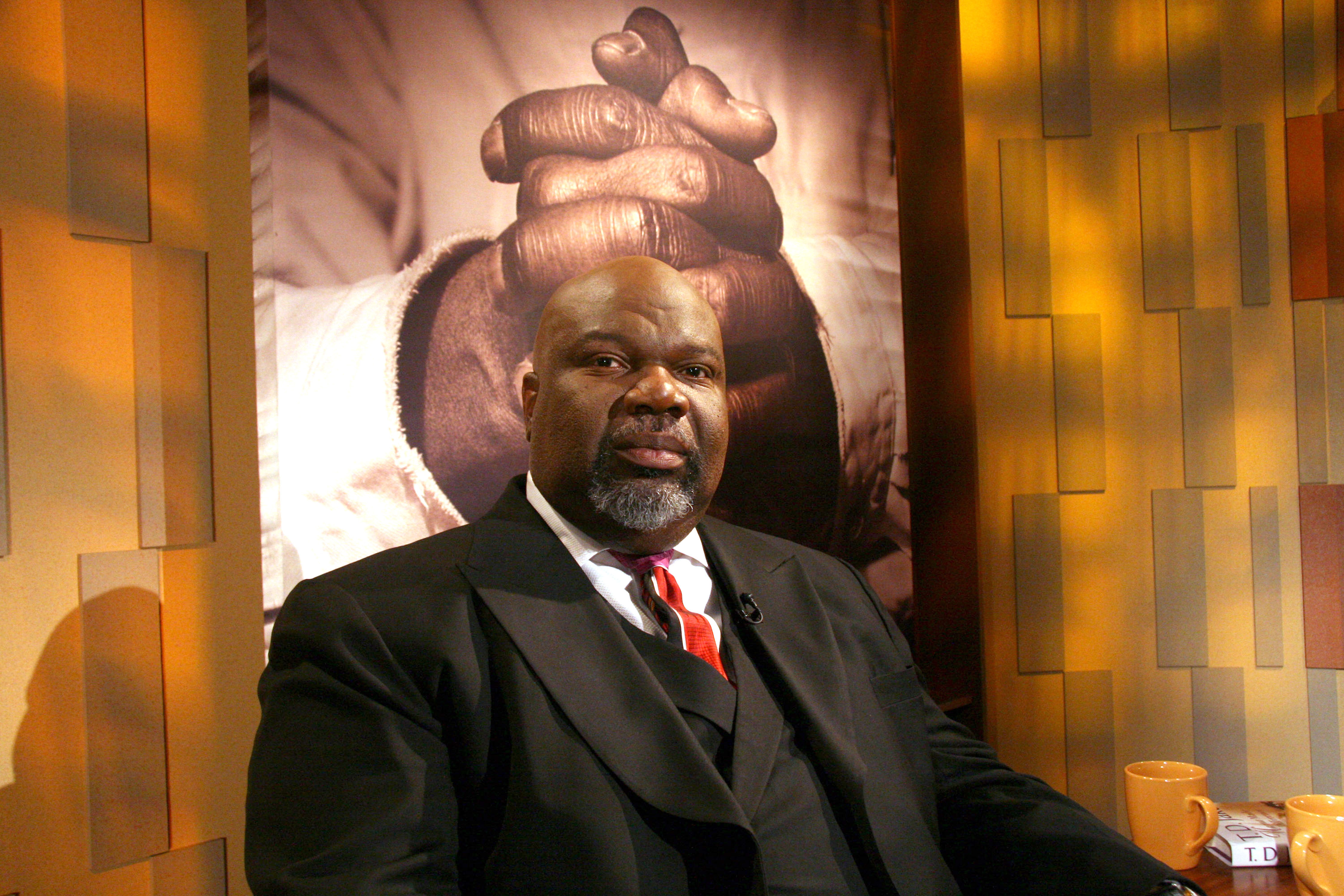 T.D. Jakes and Hezekiah Walker visit the set of 'Meet the Faith' - May 3, 2006