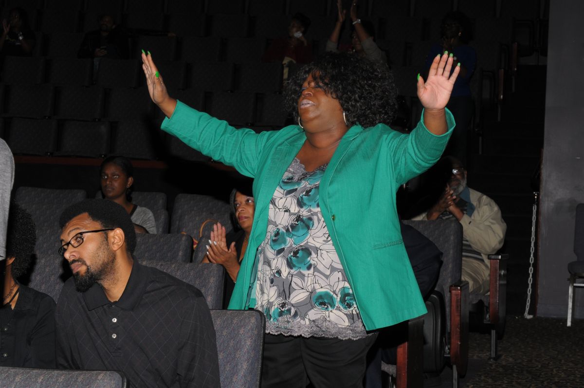 Praise Moments At Spirit Of Praise