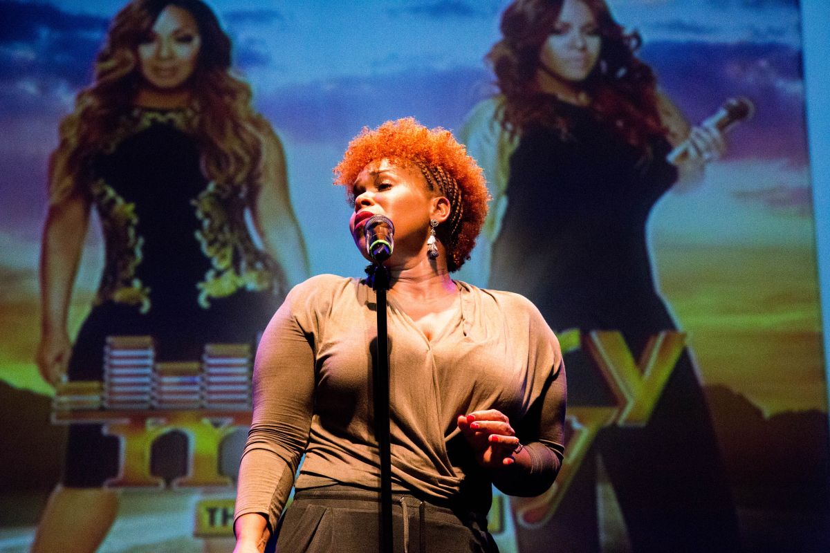 Mary Mary At The Howard Theatre