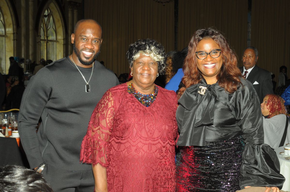 Praise Moments At The 6th Annual First Ladies Tea