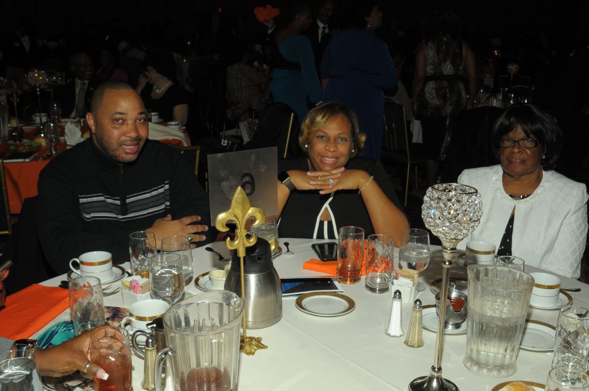 Praise Moments At The 6th Annual First Ladies Tea