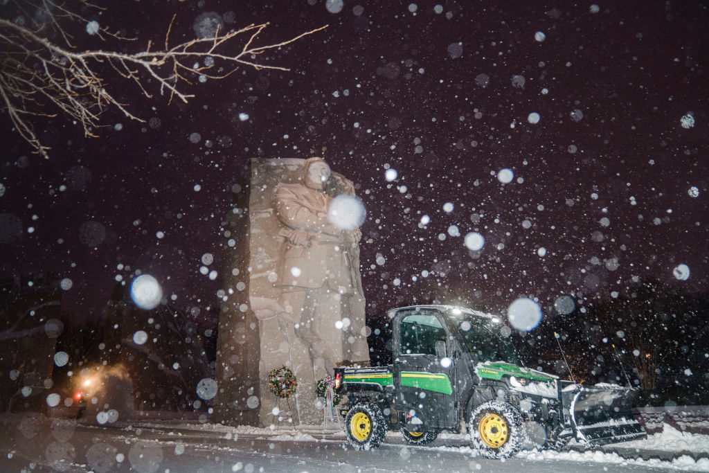 Winter Storm Brings Snow and Rain to Washington DC